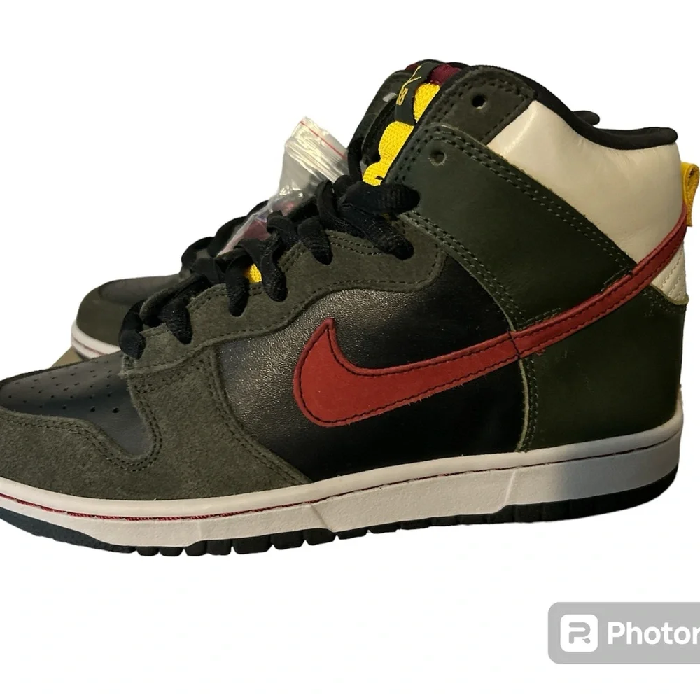 NIKE DUNK HIGH PREMIUM BOBA FETT SB 313171-361 MENS 7.5 NEW WITH BOX STAR WARS - Picture 3 of 9